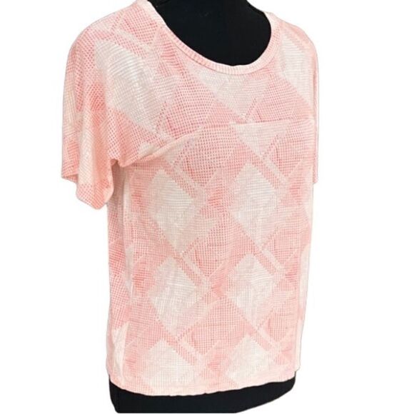 𝅺Old Navy patterned short sleeved tee, size XS - Picture 4 of 5